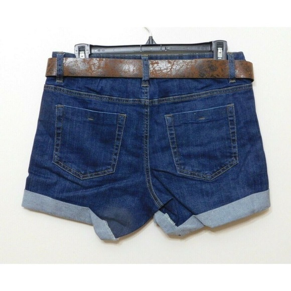JR1 Dollhouse Blue Juniors' Distressed Belted Cuffed Denim Shorts - Size 11 - Picture 2 of 2